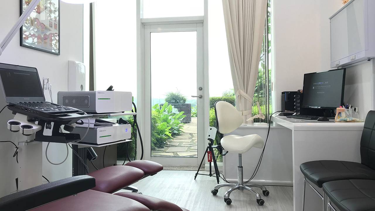 Consultation Room at East Coast Podiatry Novena